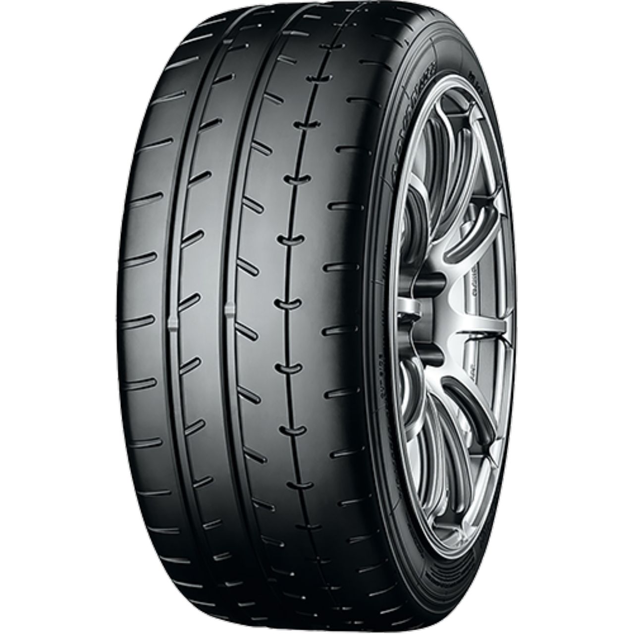 YOKOHAMA ADVAN A052 215/45R17 91W XL BSW